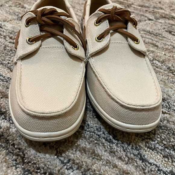 NIB Sperry Boat Shoes! - Picture 8 of 9